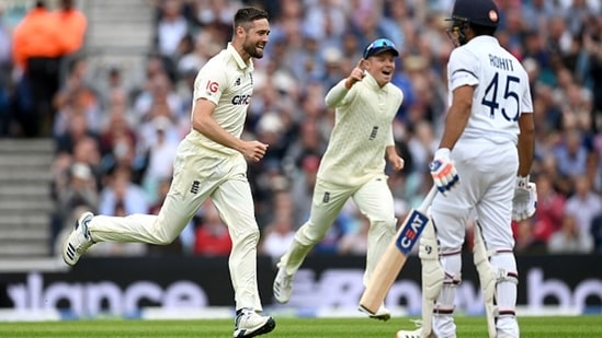 After being put to bat, India started off well scoring 28 runs in the first seven overs but lost their way thereafter. (Getty)