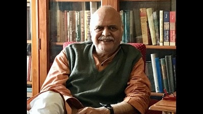 Saleem Kidwai at home in Lucknow. (HT Photo) Saleem Kidwai at home in Lucknow. (HT Photo)