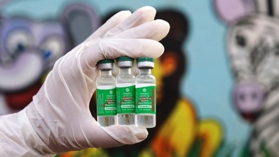 Two doses of Covishield are administered at a gap of 12 to 16 weeks at present in India. (Bloomberg) Two doses of Covishield are administered at a gap of 12 to 16 weeks at present in India. (Bloomberg)