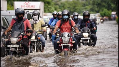 Vehicles wade through a waterlogged road after heavy rainfall at ITO, in New Delhi on Thursday. (ANI) Vehicles wade through a waterlogged road after heavy rainfall at ITO, in New Delhi on Thursday. (ANI)