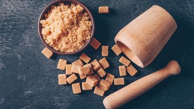 5. High-fructose corn syrup or HFCS 55 is a type of refined sugar which contains 55% fructose and 42% glucose while jaggery contains more than 70% sucrose, less than 10% isolated glucose and fructose and 5% minerals. (Twitter/Tamizhi_Mart) 5. High-fructose corn syrup or HFCS 55 is a type of refined sugar which contains 55% fructose and 42% glucose while jaggery contains more than 70% sucrose, less than 10% isolated glucose and fructose and 5% minerals. (Twitter/Tamizhi_Mart)