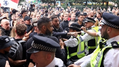 The protest came as Britain continues its successful mass vaccination drive, which has seen more than three-quarters of adults received two doses of approved jabs. (Reuters photo)