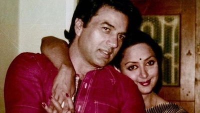 Hema Malini and Dharmendra tied the knot in 1980. Hema Malini and Dharmendra tied the knot in 1980.