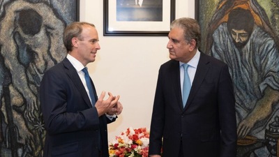 UK foreign secretary Dominic Raab with Pakistani counterpart SM Qureshi (https://twitter.com/DominicRaab)