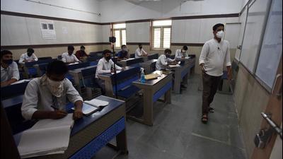 Students attend a class on the second day of reopening of schools at Sarvodaya Bal Vidyalaya, Rouse Avenue, in New Delhi, India, on September 2. (Raj K Raj/HT) Students attend a class on the second day of reopening of schools at Sarvodaya Bal Vidyalaya, Rouse Avenue, in New Delhi, India, on September 2. (Raj K Raj/HT)
