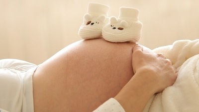 Don't eat for two: Weight gain during pregnancy is important but that doesn’t mean you should eat for two. Just eat in the quantity suggested by the expert. Do not exceed the recommended amount of calories. (Pixabay)