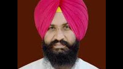Criminal cases against MPs/MLAs: 17 FIRs under investigation against Bains, govt tells HC Criminal cases against MPs/MLAs: 17 FIRs under investigation against Bains, govt tells HC