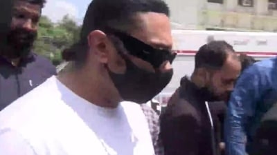 Bollywood singer Honey Singh came to Delhi's Tis Hazari District court for the hearing of the domestic violence case filed by his wife.&nbsp;