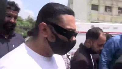 Bollywood singer Honey Singh came to Delhi's Tis Hazari District court for the hearing of the domestic violence case filed by his wife.&nbsp;