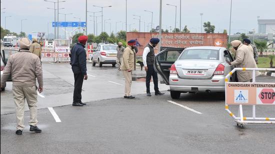 Police checking vehicles at the entrance to the Chandigarh International Airport. (HT File Photo)