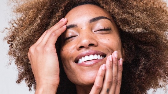 Benzoyl Peroxide: This is another great ingredient to treat acne by killing bacteria underneath the skin(Unsplash)