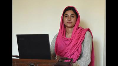 Sanna Masood, 35, the chief executive officer and managing director of the post-harvest division of Farm2U, a leading cold storage chain in Kashmir. (WASEEM ANDRABI/HT)