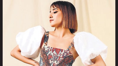 Try white puff sleeves for the princess look. (Photo: heartupmysleeves/Instagram) Try white puff sleeves for the princess look. (Photo: heartupmysleeves/Instagram)