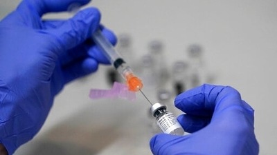 A panel of experts that advises the Food and Drug Administration (FDA) on vaccines plans to meet on Sept. 17 to discuss additional doses of Pfizer's shot. (AP) A panel of experts that advises the Food and Drug Administration (FDA) on vaccines plans to meet on Sept. 17 to discuss additional doses of Pfizer's shot. (AP)