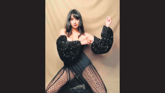 Sequin sleeves for the party perfect look. (Photo: heartupmysleeves/Instagram) Sequin sleeves for the party perfect look. (Photo: heartupmysleeves/Instagram)