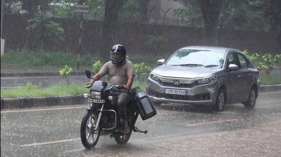 Chandigarh is likely to receive up to 20mm rainfall in the coming days. (Ravi Kumar/HT)