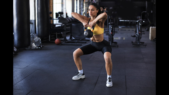 Only few exercises can be used in the GtG mode – primarily bodyweight exercises like pushups, dips and pullups and Kettlebell exercises like Swings, Snatches and Jerks (Shutterstock)