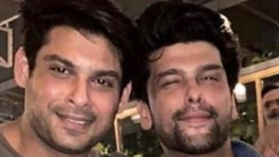 When Kushal Tandon and Sidharth Shukla posed together.