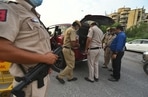 Delhi Police arrested five in connection for allegedly duping Aditi Singh, the wife of Shivinder Singh, the former promoter of Religare Enterprises.&nbsp;