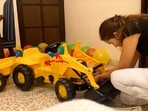 Mira Rajput worked on Zain's JCB for two hours. Mira Rajput worked on Zain's JCB for two hours.