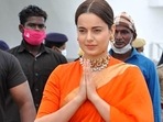 Kangana Ranaut pays tribute at former Chief Minister J Jayalalithaa's memorial at Marina Beach in Chennai on Saturday.(ANI) Kangana Ranaut pays tribute at former Chief Minister J Jayalalithaa's memorial at Marina Beach in Chennai on Saturday.(ANI)