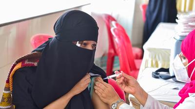 Bengaluru accounts for almost a quarter of all doses administered in the southern state as against only three quarters in all 29 other districts. (PTI) Bengaluru accounts for almost a quarter of all doses administered in the southern state as against only three quarters in all 29 other districts. (PTI)