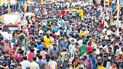 People flout social distancing norms amid rising cases of Covid-19 in Mumbai on Sunday. (REUTERS) People flout social distancing norms amid rising cases of Covid-19 in Mumbai on Sunday. (REUTERS)