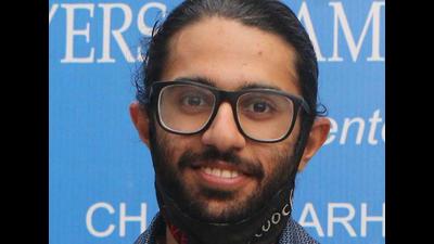 Chandigarh’s Karandeep Singh Kochhar (67-64-63-59) shot the day’s best score of seven-under 59 to jump three spots and finish runner-up at 19-under 253. Chandigarh’s Karandeep Singh Kochhar (67-64-63-59) shot the day’s best score of seven-under 59 to jump three spots and finish runner-up at 19-under 253.
