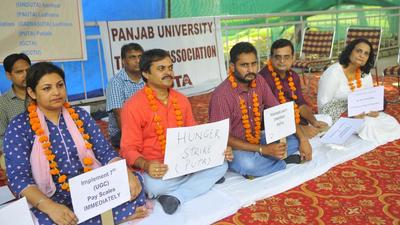 Five representatives of Panjab University Teachers Association, including its president Mritunjay Kumar, started the chain hunger strike in front of the varsity’s guest house.