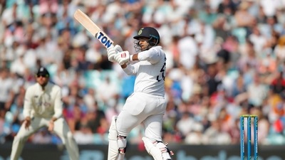 Cricket - Fourth Test - England v India - The Oval, London, Britain - September 5, 2021 India's Shardul Thakur in action Action Images via Reuters/Andrew Couldridge (Action Images via Reuters)