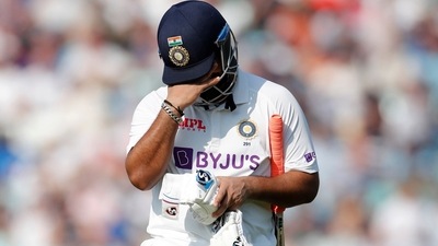 Cricket - Fourth Test - England v India - The Oval, London, Britain - September 5, 2021 India's Rishabh Pant walks after losing his wicket Action Images via Reuters/Andrew Couldridge (Action Images via Reuters)