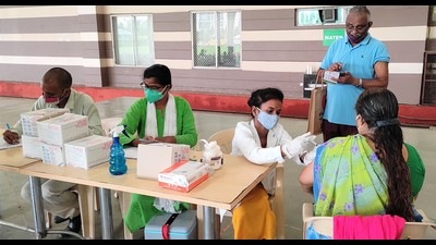 A beneficiary receiving Covid jab in Lucknow. (HT FILE PHOTO) A beneficiary receiving Covid jab in Lucknow. (HT FILE PHOTO)