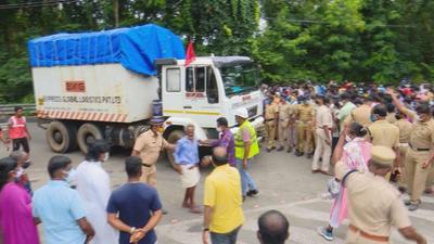 The Vikram Sarabhai Space Centre officials said their truck was stranded for more than four hours after workers sought ₹10 lakh. Later, they informed the CM’s office about this and labour minister V Sivankutty intervened following which the truck was allowed to go inside the high security premises. (HT PHOTO.) The Vikram Sarabhai Space Centre officials said their truck was stranded for more than four hours after workers sought ₹10 lakh. Later, they informed the CM’s office about this and labour minister V Sivankutty intervened following which the truck was allowed to go inside the high security premises. (HT PHOTO.)