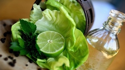 Dressings are what gives the final oomph to your salad. But no point making it fattening. Use olive oil, garlic and lemon. Give it a good mix and add right before serving. You could add mustard paste too. Sprinkle it with sea salt and pepper and chillies if you like the heat (fresh or dried flakes are all good). Add a little natural honey, if you can source them, and are ok with sweet flavouring. Honey and pepper go very well together. (Pixabay)