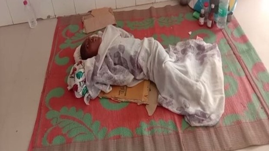 According to ANI, some patients were seen undergoing treatment while being laid on mattresses on the ground. (ANI Photo)