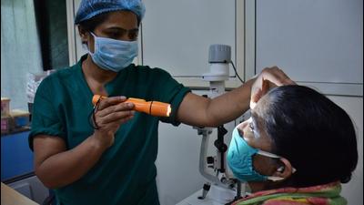 Amid 1,700 mucormycosis cases, Maharashtra authorities have advised doctors to take utmost care in order to reduce the possibility of Covid-19 patients. (HT FILE) Amid 1,700 mucormycosis cases, Maharashtra authorities have advised doctors to take utmost care in order to reduce the possibility of Covid-19 patients. (HT FILE)