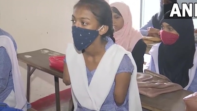Bihar: Specially-abled girl learns to write with toes, aims to be a teacher Bihar: Specially-abled girl learns to write with toes, aims to be a teacher