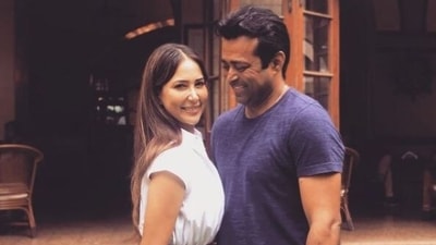 Kim Sharma with Leander Paes.