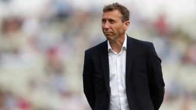 Former England captain Michael Atherton: File Photo (Reuters)