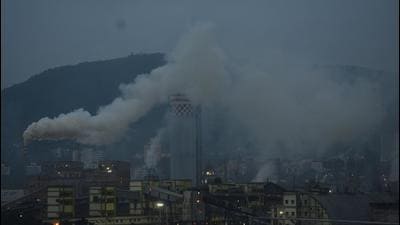 Though raw data used by WRI, India, in arriving at this assessment is not publicly available, experts working on drafting MCAP said M-E ward suffers from “consistently higher levels” of gaseous pollutants, including sulphur dioxide, carbon monoxide and nitrogen dioxide. (HT FILE) Though raw data used by WRI, India, in arriving at this assessment is not publicly available, experts working on drafting MCAP said M-E ward suffers from “consistently higher levels” of gaseous pollutants, including sulphur dioxide, carbon monoxide and nitrogen dioxide. (HT FILE)