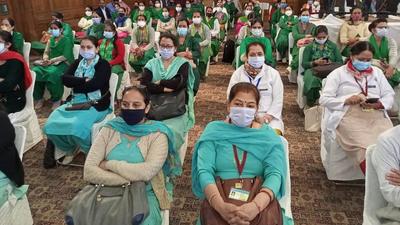 Himachal Pradesh health workers attending the virtual interaction with Prime Minister Narendra Modi at Hotel PeterHoff in Shimla on Monday. (Deepak Sansta/HT) Himachal Pradesh health workers attending the virtual interaction with Prime Minister Narendra Modi at Hotel PeterHoff in Shimla on Monday. (Deepak Sansta/HT)
