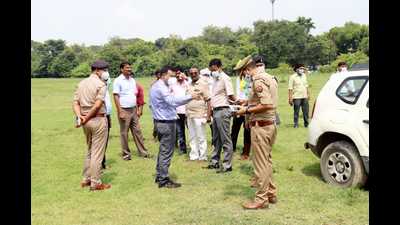 DM and SSP of Prayagraj inspecting the site for the proposed temporary helipad at Polo ground. President Kovind will visit Sangam city on September 11. (HT Photo) DM and SSP of Prayagraj inspecting the site for the proposed temporary helipad at Polo ground. President Kovind will visit Sangam city on September 11. (HT Photo)