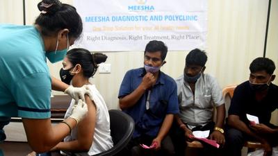 A record number of 1,225,541 doses of Covid vaccines were administered to residents in Maharashtra on Saturday. (HT Photo) A record number of 1,225,541 doses of Covid vaccines were administered to residents in Maharashtra on Saturday. (HT Photo)