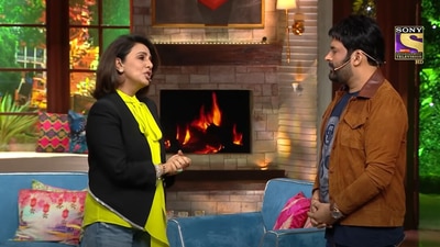 Neetu Kapoor with Kapil Sharma on The Kapil Sharma Show.