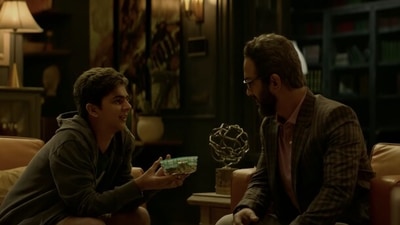 Sushant Singh Rajput and Mohammad Samad in Chhichhore.&nbsp;
