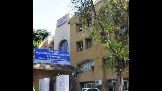 The municipal corporation disconnected two connections in Sriyansh Nagar, and one connection each at Model Town Extension and Jalandhar Bypass area. (HT Photo) The municipal corporation disconnected two connections in Sriyansh Nagar, and one connection each at Model Town Extension and Jalandhar Bypass area. (HT Photo)