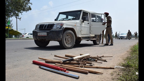 Daljit said while they were walking towards the parking lot to pick up their car, at least 10 men attacked them with iron rods and baseball bats. (HT Photo/For representation only)