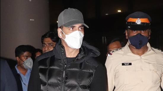 Akshay Kumar could not stay away from his mother while she’s not well