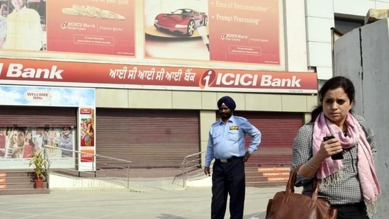 The banks will remain closed for 12 days in the month of September.(Representative Photo/Sameer Sehgal/HT)