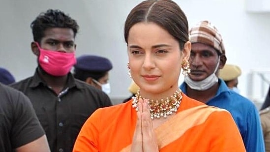 Kangana Ranaut pays tribute at former Chief Minister J Jayalalithaa's memorial at Marina Beach in Chennai on Saturday.(ANI)